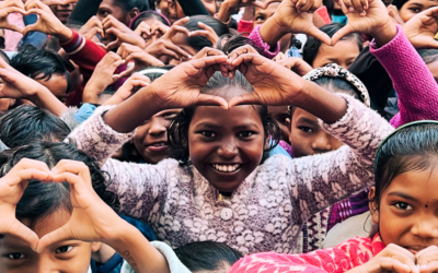 La Povertà ha Mille Volti, ma l’Amore li Illumina Tutti