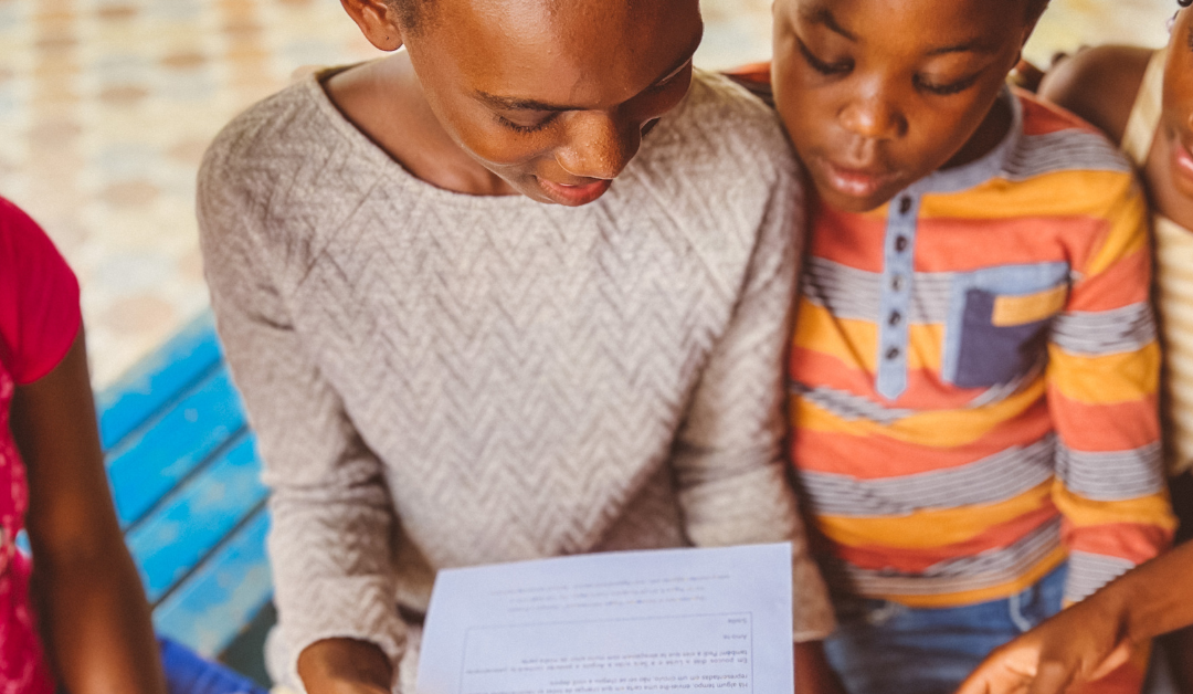 Controlla la Posta! Le Letterine dei Bambini Sostenuti Sono in Arrivo